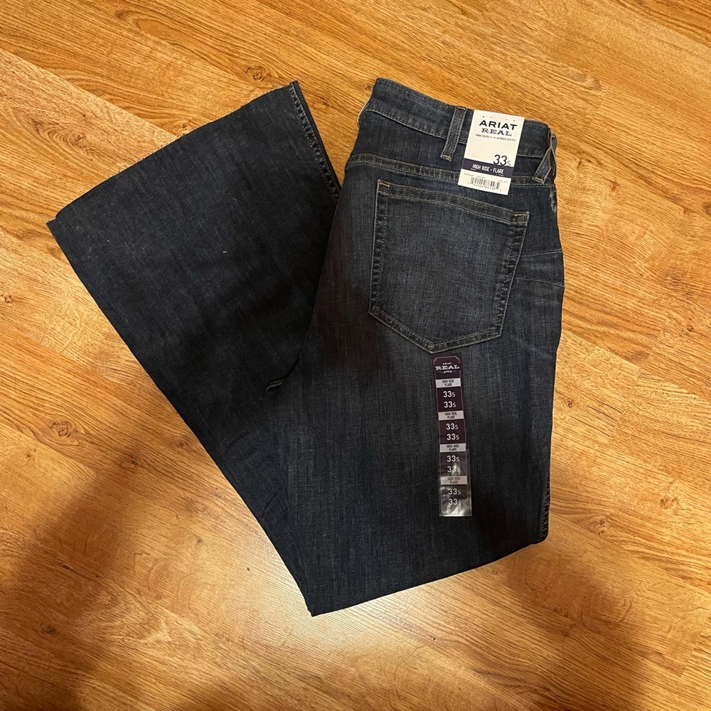 !!New!! Brand new, never worn Ariat jeans!